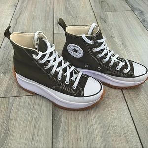 Converse Run Star Hike Platform in Army Green! NWOT Unisex